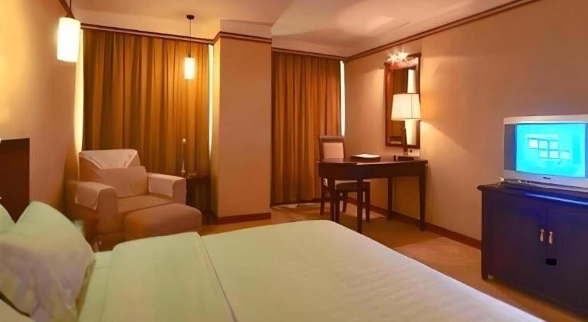 Friendship Hotel Шэньчжэнь Экстерьер фото